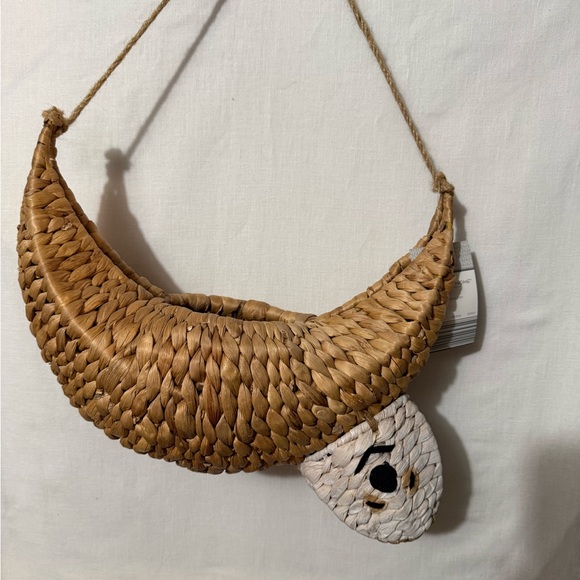 Huntington Home Other - Sloth plant holder, hanger